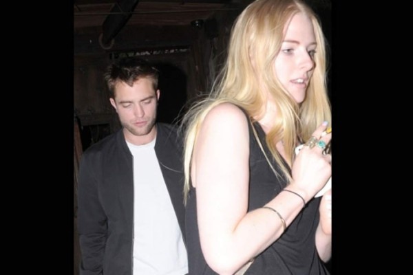 Robert Pattinson presume... ¿nueva novia?