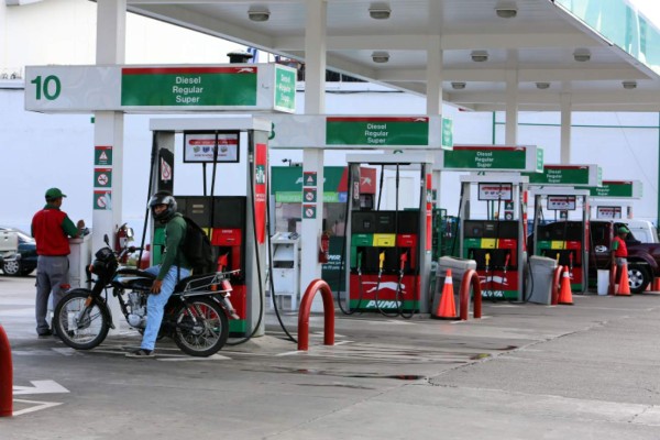 Gasolinas volverán a subir el lunes en Honduras