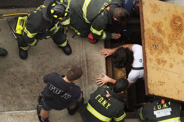 Unos 19 heridos al descarrilarse tren del metro de Nueva York