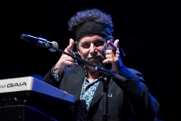 ¡El loco de la alta suciedad! El cantante argentino Andrés Calamaro cumple 60 años