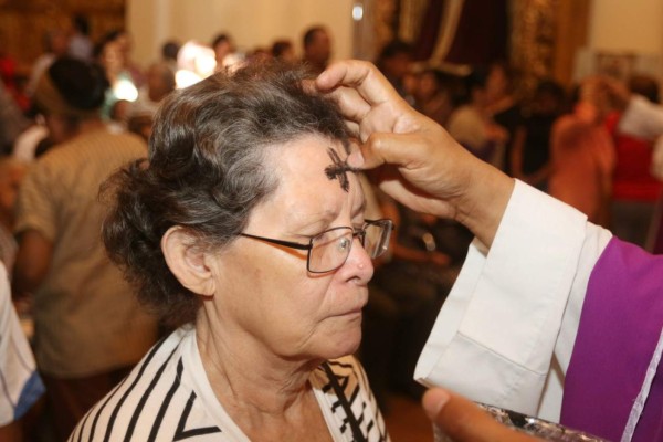 Ritual de imposición de la ceniza también cambiará por el covid