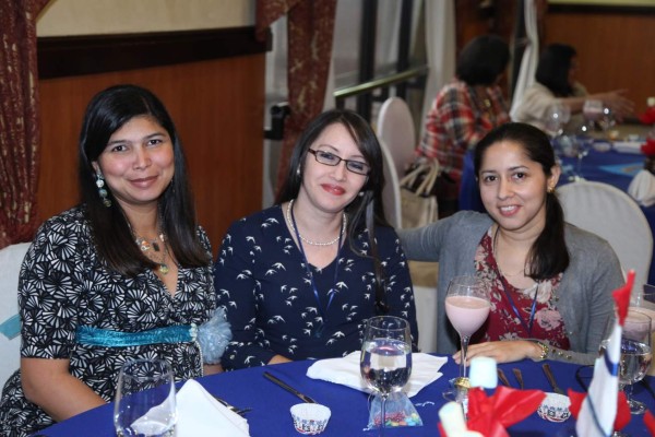 Fiesta maternal para Sidonia Suazo Reyes