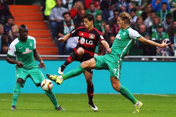El Bayer Leverkusen de Chicharito goleó el Werder Bremen