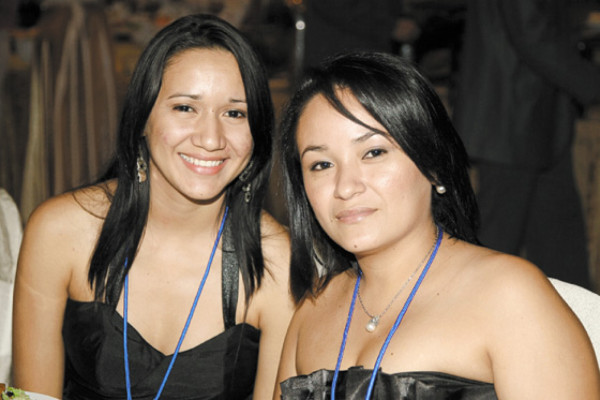 Honores para el banquero Napoleón Larach