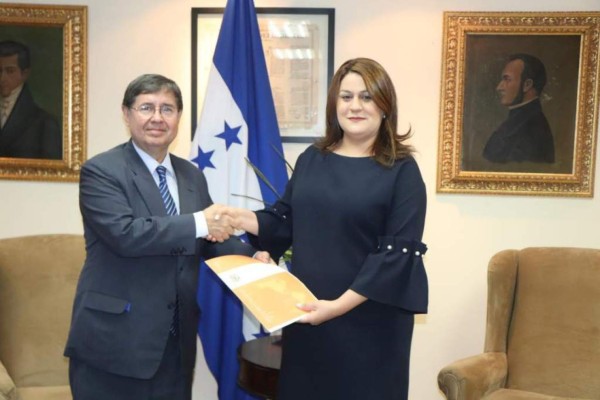 Luiz Antonio Guimarães Marrey, vocero de la Maccih, presenta sus cartas credenciales