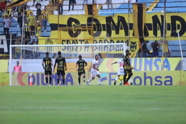 Real España no pudo vencer a la Real Sociedad en el estadio Morazán