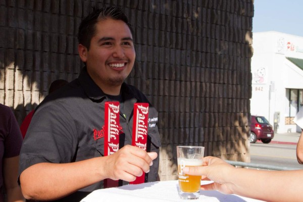 Cerveza con sabor a horchata hondureña promocionan en Los Ángeles