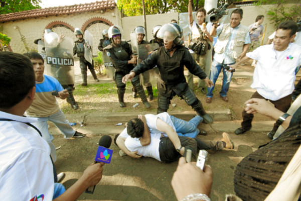 Nicaragua se hunde en una crisis institucional