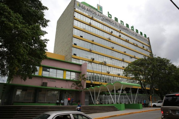 Banadesa a la espera de la fusión con Banhprovi