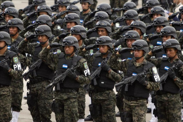 Fuerzas Armadas de Honduras celebran su día