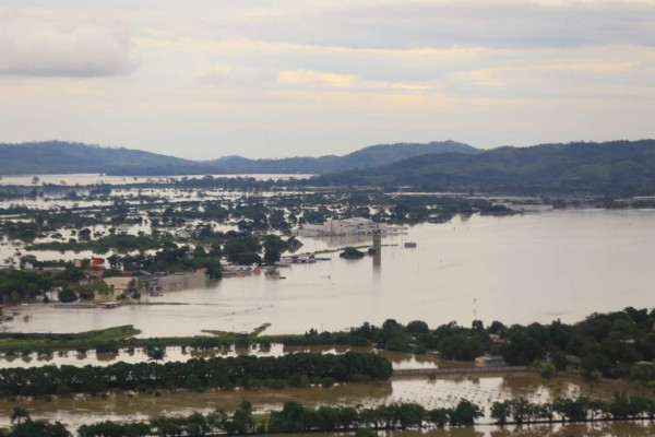 Imágenes de la inundación del aeropuerto Ramón Villeda