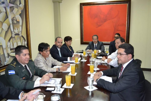 Delegaciones de Honduras y Ecuador revisan agenda bilateral
