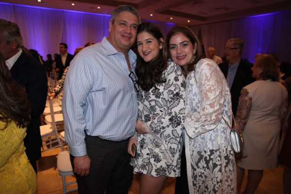 La Ccic entrega el premio Ciudadanos Ejemplares 2016