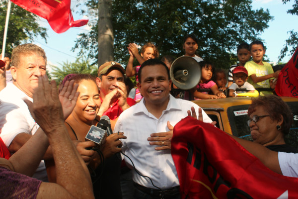 Toñito recorre el sector El Carmen