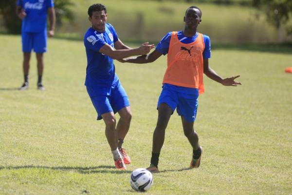 Olimpia se divierte antes de jugar el clásico contra Real España