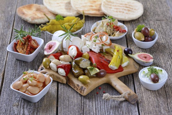 Evite contaminación en la tabla de la cocina