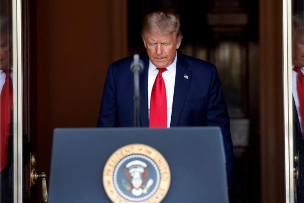 Trump admite que ocultó gravedad de pandemia de coronavirus