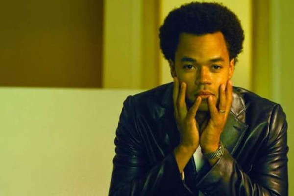 Armani despide creativo por plagio