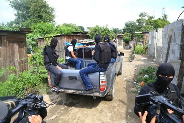 Tres detenidos en allanamientos en la San José Cinco y Chamelecón