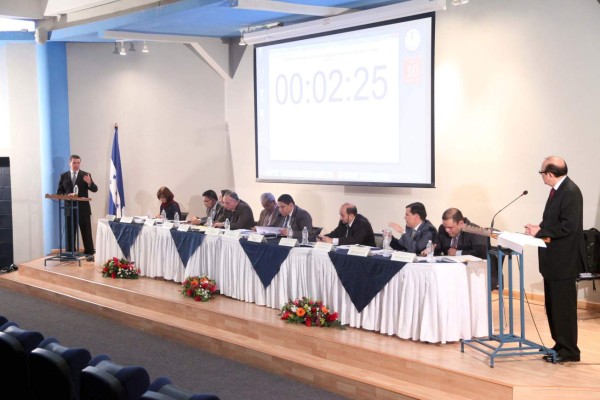 EUA confirma que investiga a candidatos a magistrados