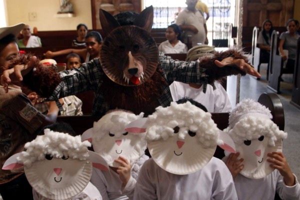 Con desfile cierra la 36 campaña infantil católica de San Pedro Sula