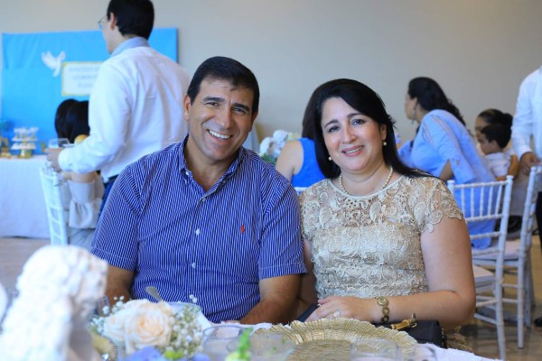 Bautizo de Gilberto Elías Moreno Vega