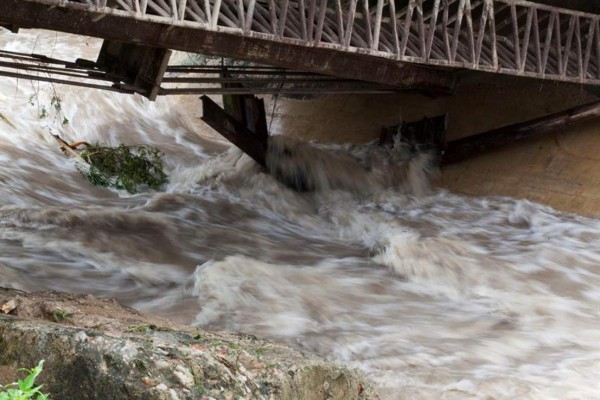 Al menos 466 afectados y 351 evacuados en Guatemala por Earl