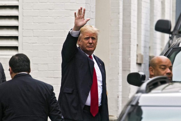 Donald Trump reafirma que su fortuna supera los 10,000 millones de dólares 