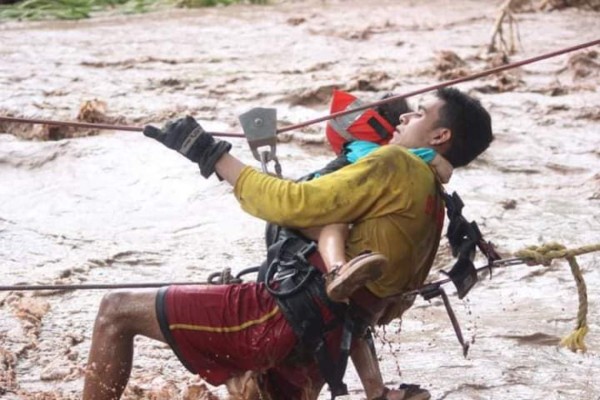 José, un héroe sin capa de la tormenta Eta en Honduras