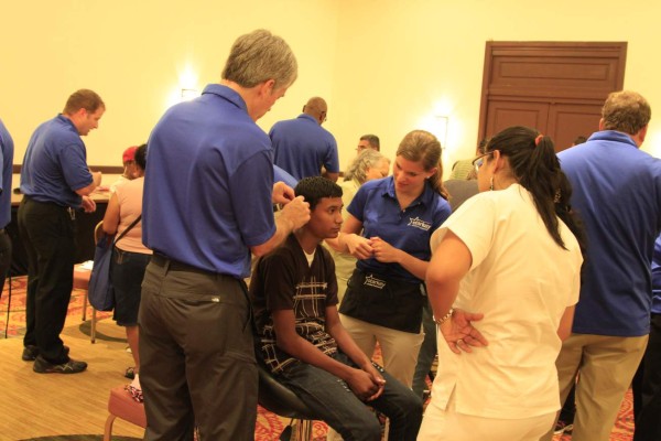 Más de 200 pacientes sampedranos recuperan audición