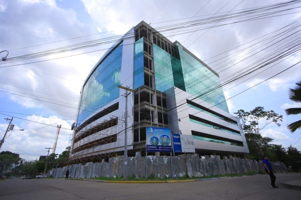 MetroPark y Torre 101, listas para ejecutivos sampedranos