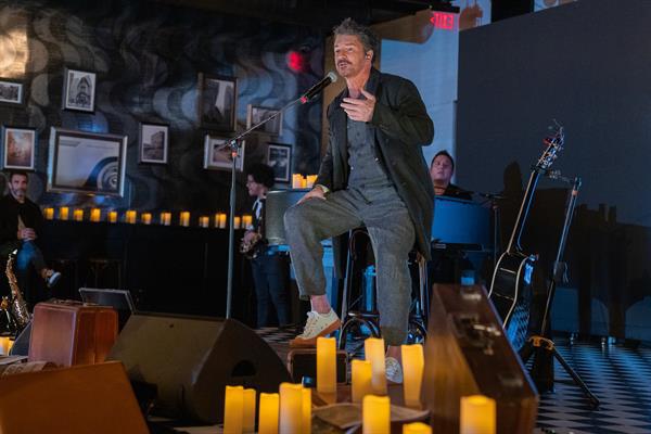 Arjona anuncia el lanzamiento de tres nuevas canciones