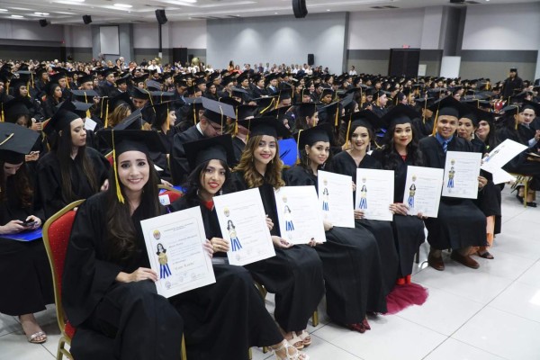 Odontología y Medicina encabezan graduaciones