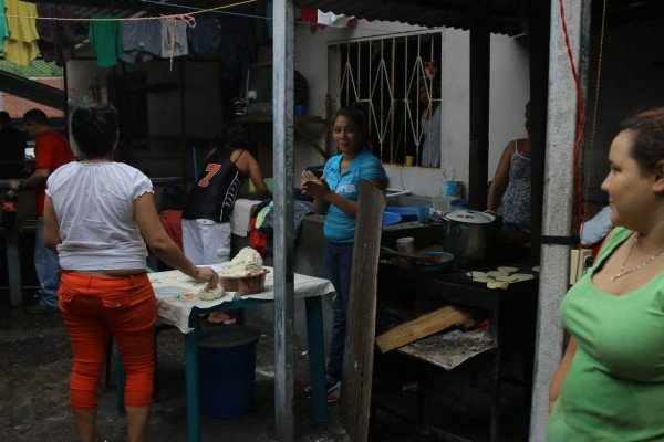 El caos reina en cárceles de San Pedro Sula y Santa Bárbara