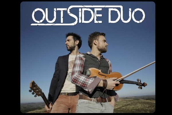 Mañana Outside duo en concierto en la Alianza Francesa
