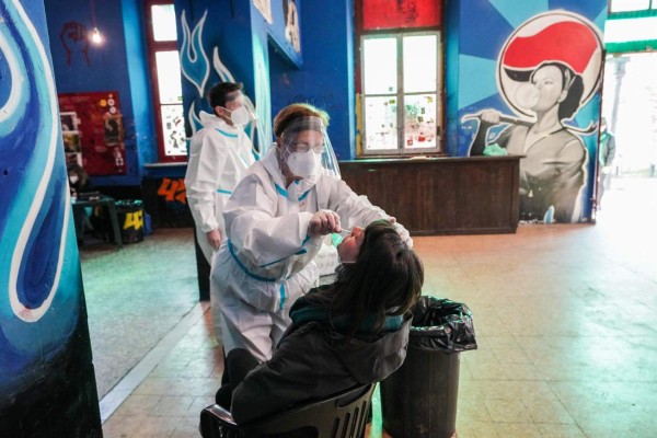 Alarma en EEUU por aumento de casos de covid relacionados a variante Delta