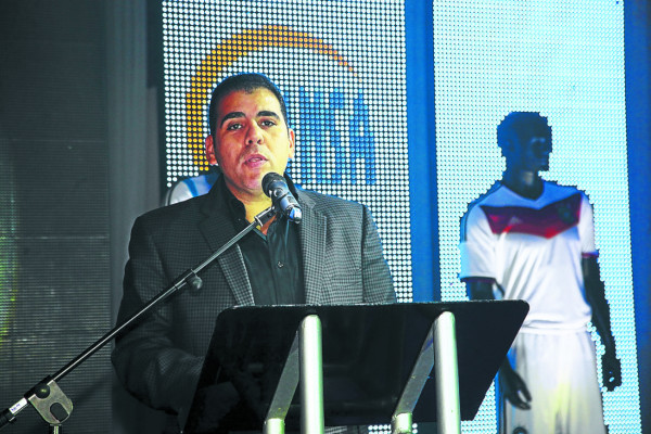 Honduras también presentó el balón del Mundial-2014