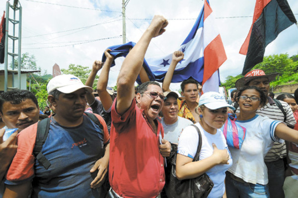 Zelaya demanda a EUA enfrentar al Gobierno