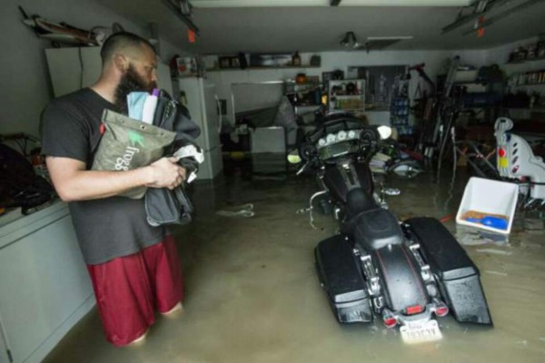 Inundaciones dejan al menos cinco muertos en Texas