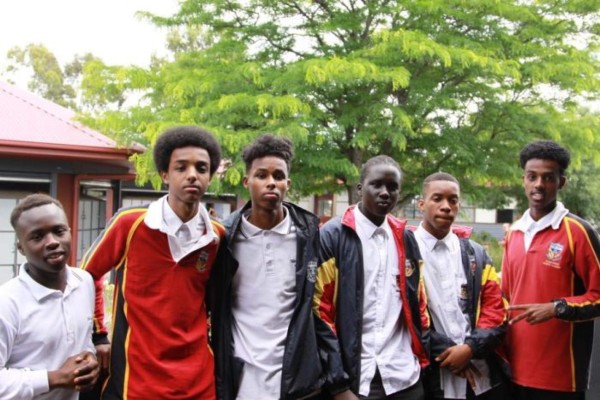 Video: Expulsan a estudiantes afroamericanos de tienda de Apple