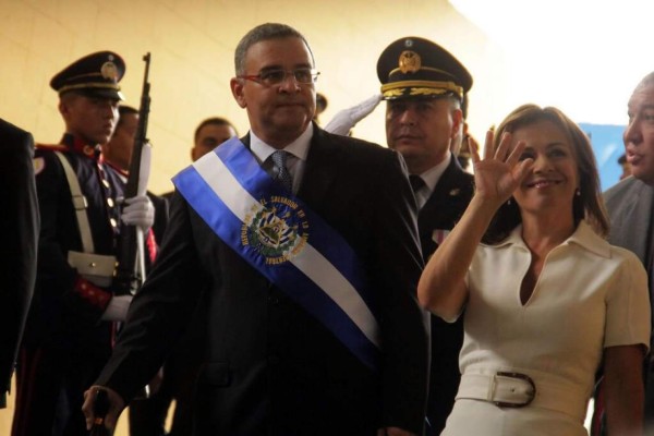 Funes acudió a la investidura pese a la muerte de su madre