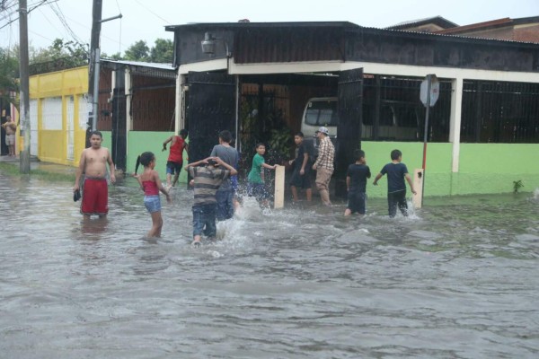 Ya se reportan las primeras inundaciones en San Pedro Sula