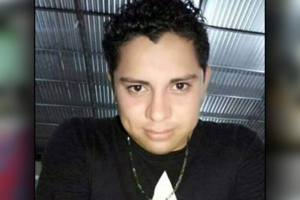 Hallan a joven ultimado a la orilla de un camino en Santa Bárbara