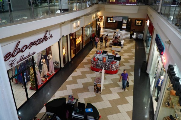 Propietarios de negocios de la tercera avenida siguen con temor a saqueos