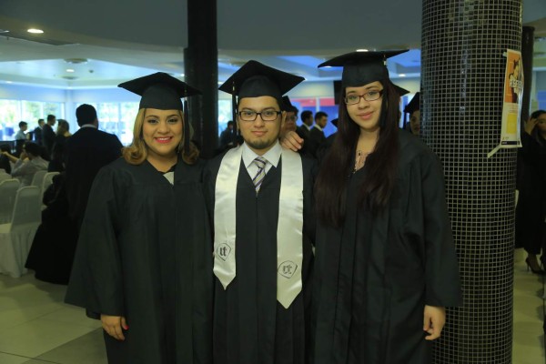 Unitec celebra su primera graduación del año