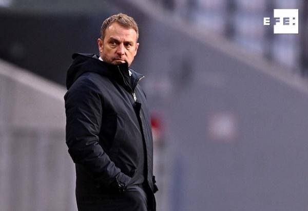 De no suceder nada raro, Hansi Flick va a ser entrenador del Barcelona y podría ser anunciado el próximo lunes, según detallan medios españoles.