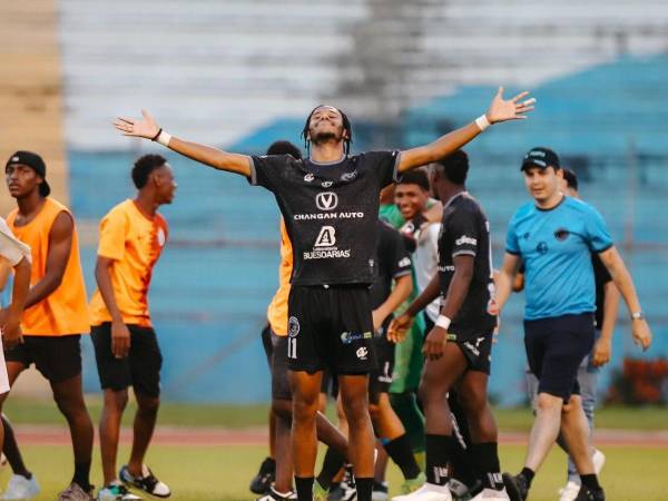 Plantilla del Panteras celebró a lo grande en el estadio Olímpico de San Pedro Sula.