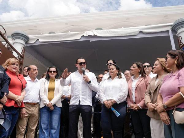 Tomás Zambrano, presidente del Poder Legislativo,durante la inauguración del anexo del Congreso Nacional en San Pedro Sula.