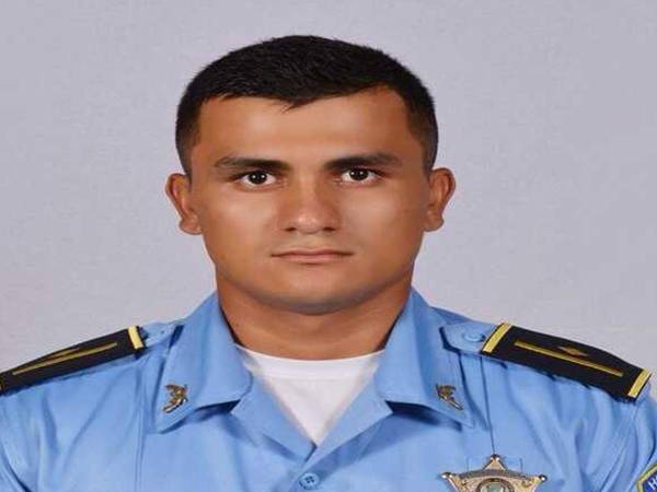 Foto en vida del policía Erick Daniel Espinal Flores.