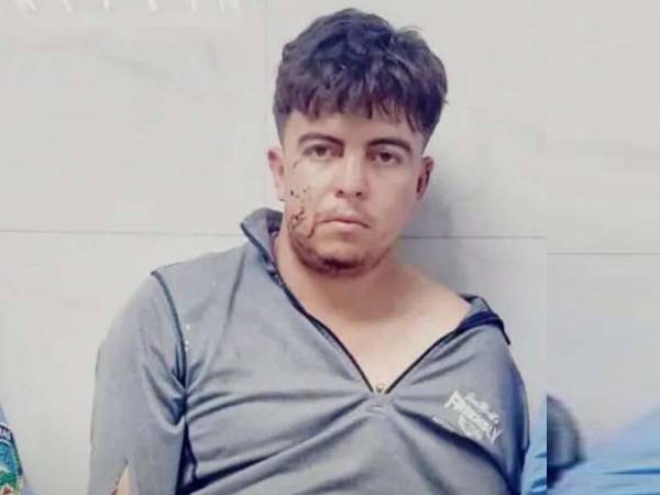 Ricardo Esteban Salgado Solano presentado por la Policía Nacional.